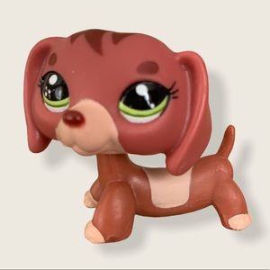 Littlest Pet Shop. 2006 Hasbro. Brown Dachshund.